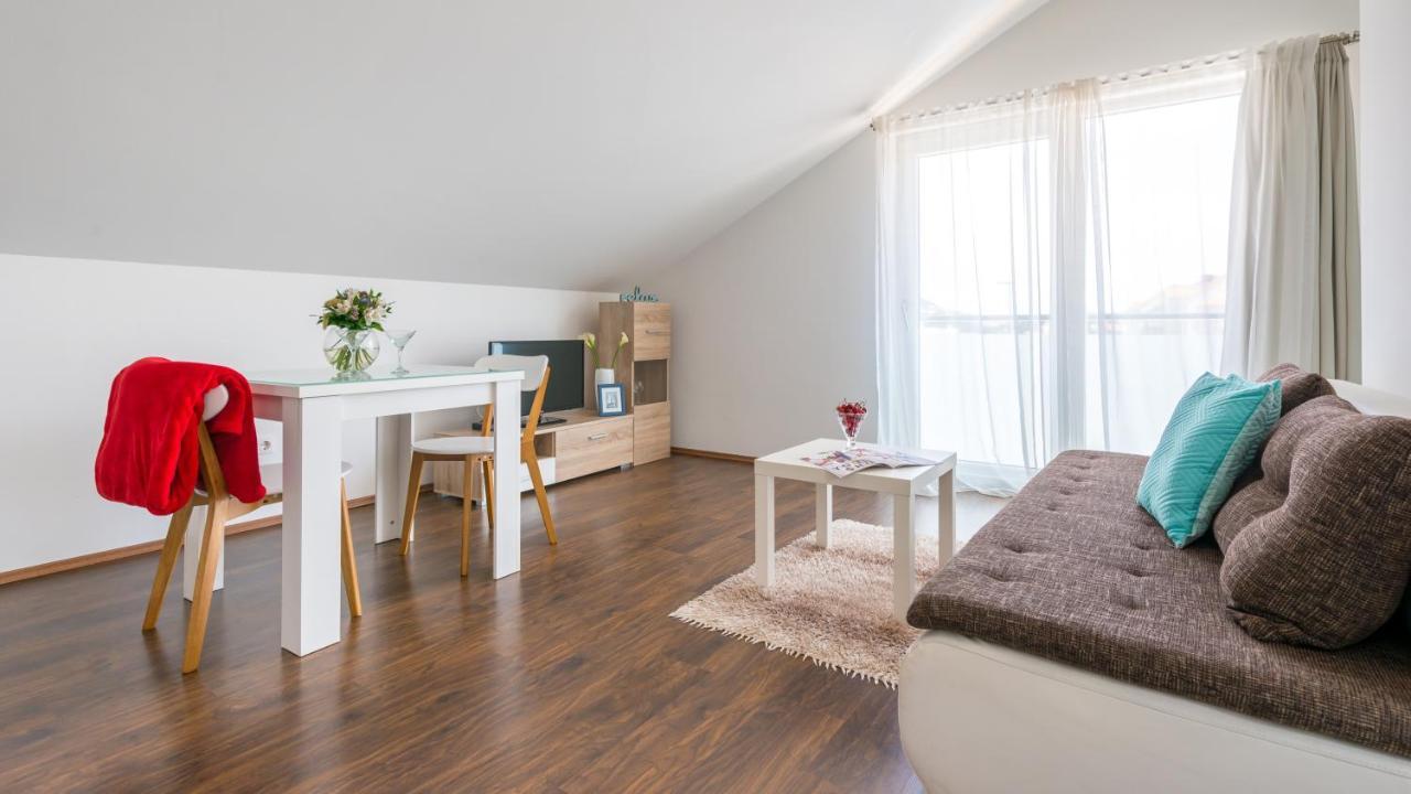 Apartment Sandra Solitudo Iii *